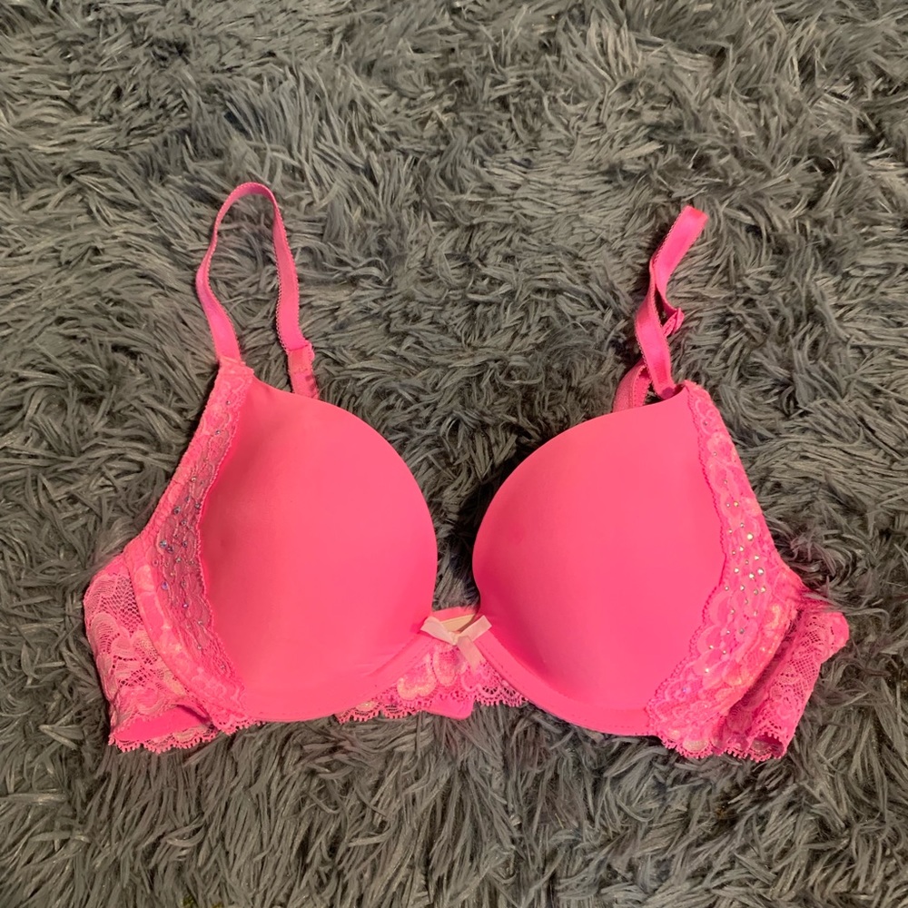 Victoria Secret Bra (VS)
